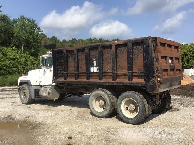 Mack RD688S Camiones bañeras basculantes o volquetes