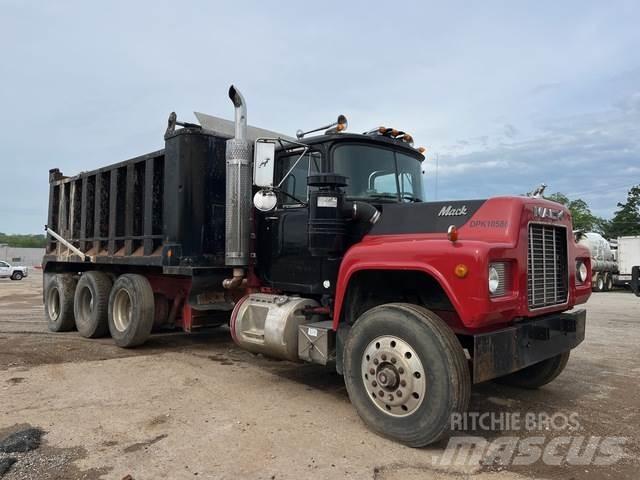 Mack RD690S Camiones bañeras basculantes o volquetes