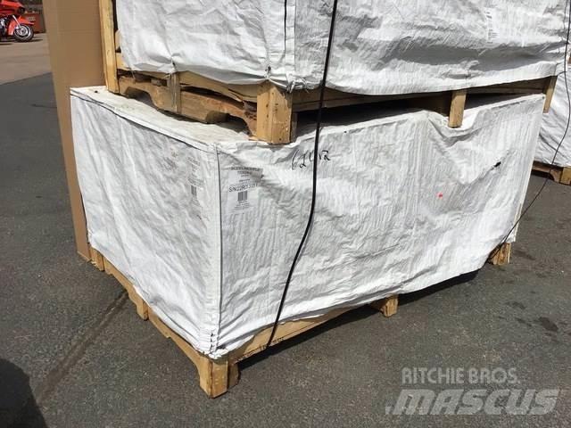 Mahindra  Otros equipos para carreteras y quitanieves