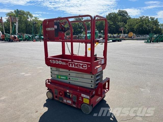 MEC 1330SE Plataformas tijera