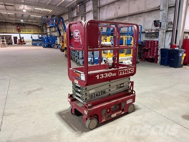 MEC 1330SE Plataformas tijera