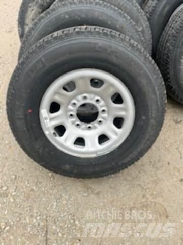 Michelin LTX Neumáticos, ruedas y llantas