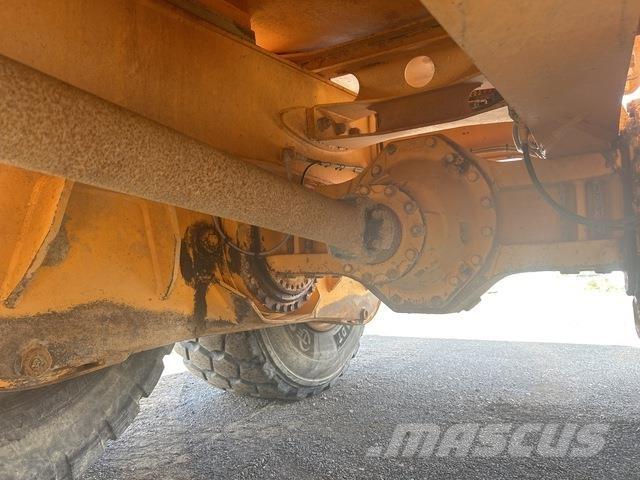 Moxy MT31 Dúmpers articulados