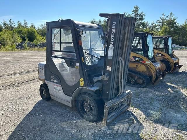 Nissan  Construcción - Otros