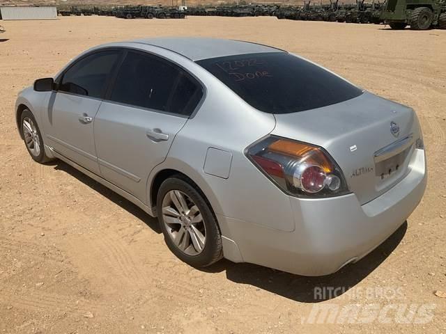 Nissan Altima Coches
