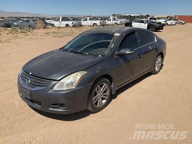 Nissan Altima Coches