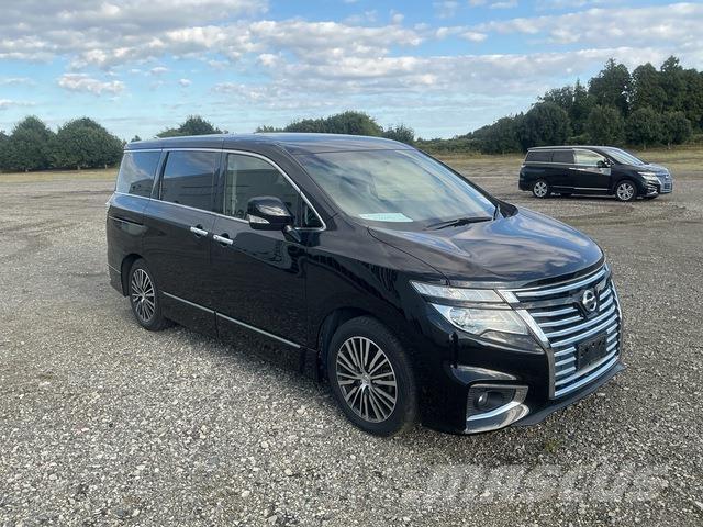 Nissan Elgrand Mini autobuses
