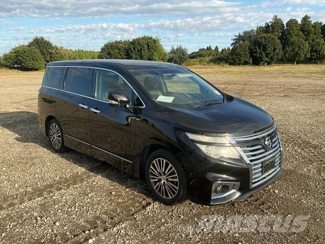 Nissan Elgrand Mini autobuses