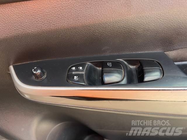 Nissan Navara Furgonetas caja abierta