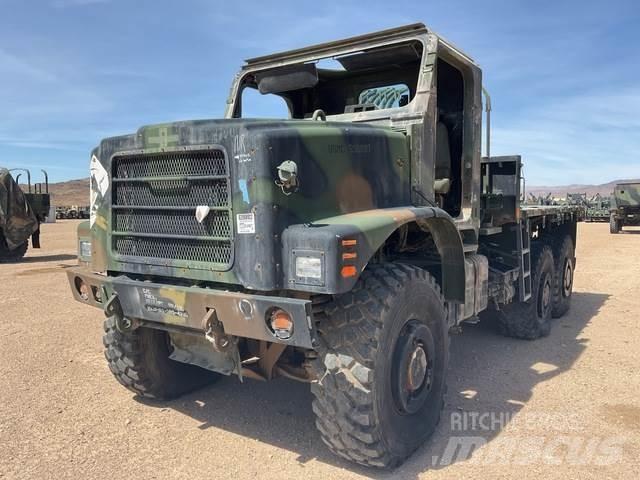 Oshkosh  Camiones caja cerrada