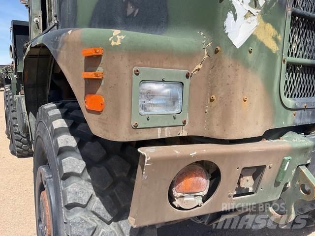 Oshkosh  Camiones caja cerrada