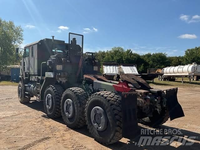 Oshkosh M1070 Grúas de vehículo