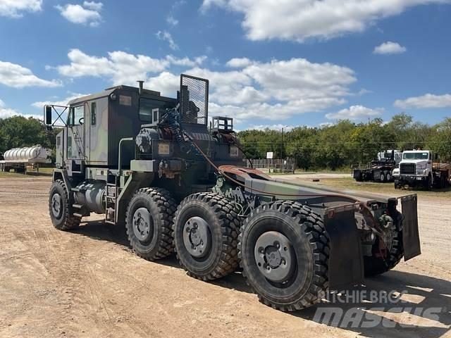 Oshkosh M1070 Grúas de vehículo