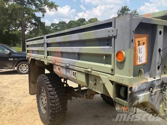 Oshkosh M1082 Construcción - Otros