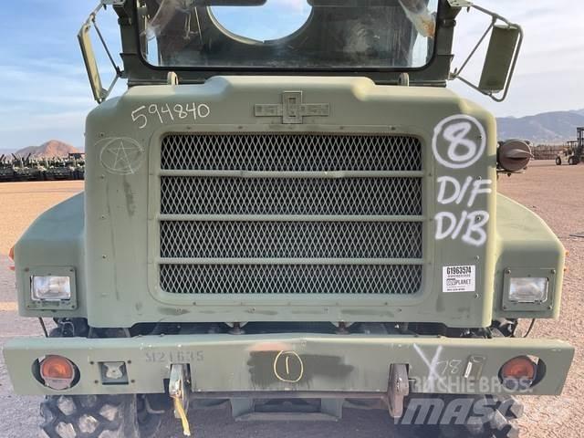 Oshkosh MK25 Camiones caja cerrada