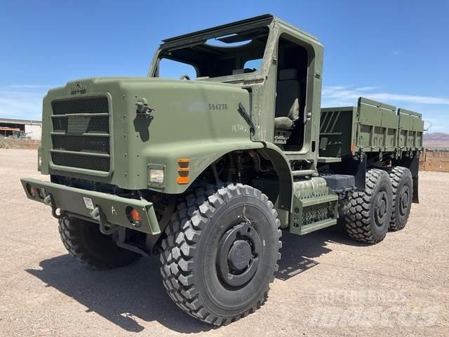 Oshkosh MTVR Camiones caja cerrada