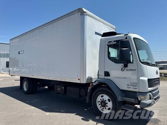 Peterbilt 220 Camiones caja cerrada