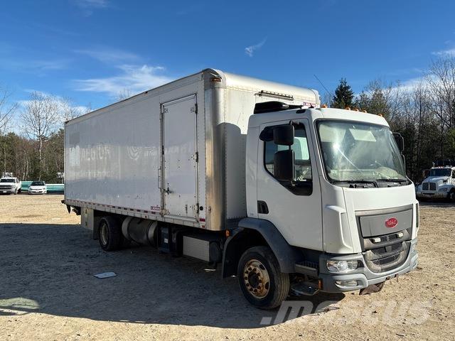 Peterbilt 220 Camiones caja cerrada