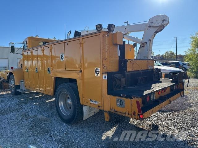 Peterbilt 330 Vehículos - Taller