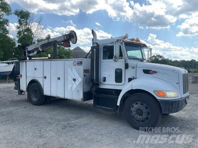 Peterbilt 335 Vehículos - Taller