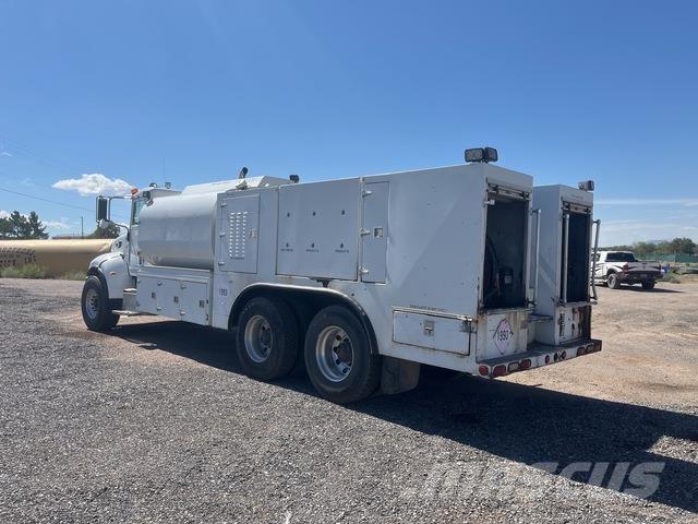 Peterbilt 335 Camiones cisterna