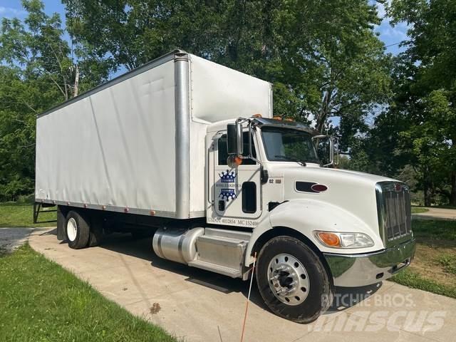 Peterbilt 337 Camiones caja cerrada