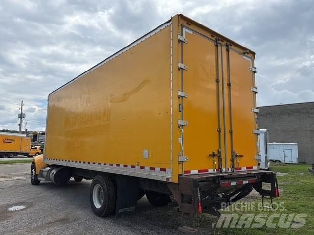 Peterbilt 337 Camiones caja cerrada