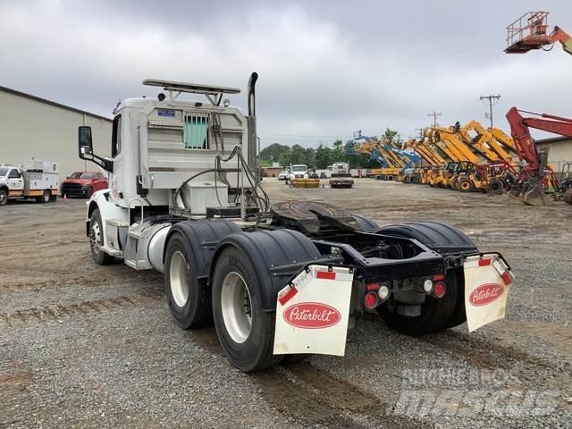 Peterbilt 567 Cabezas tractoras