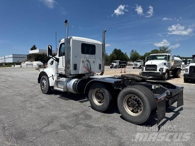 Peterbilt 567 Cabezas tractoras