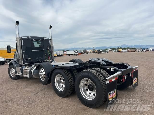 Peterbilt 567 Cabezas tractoras