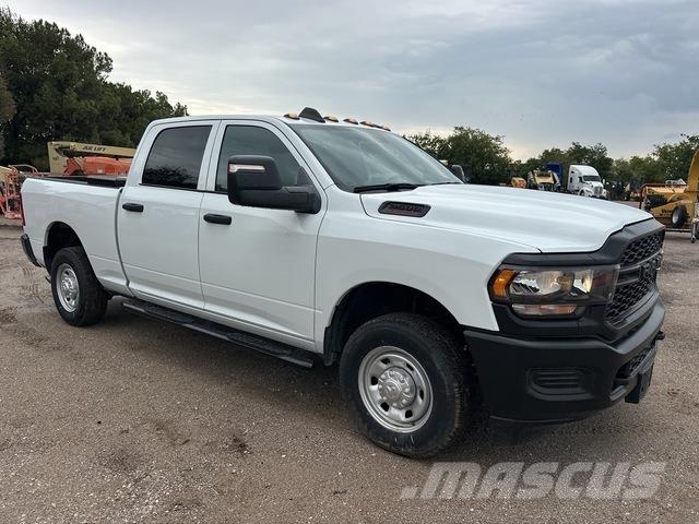 RAM 2500 Furgonetas caja abierta