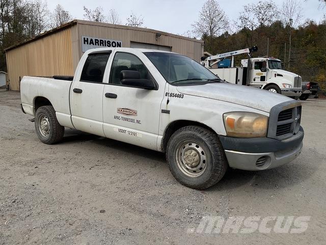 RAM 2500 Furgonetas caja abierta