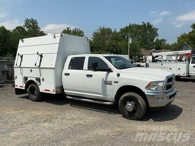 RAM 3500 Furgonetas caja abierta
