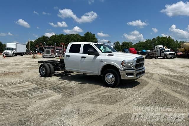 RAM 3500 Cabinas e interior