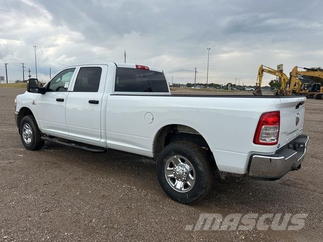RAM 3500 Furgonetas caja abierta