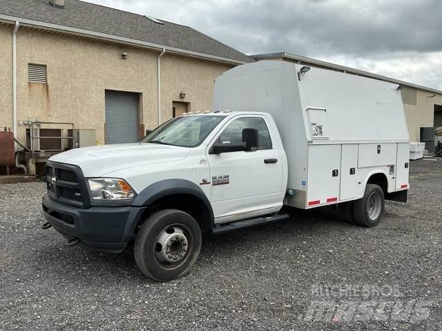 RAM 5500 Furgonetas caja abierta