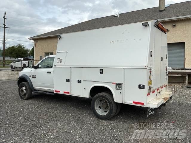 RAM 5500 Furgonetas caja abierta
