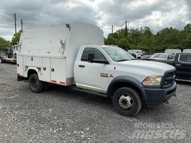 RAM 5500 Furgonetas caja abierta