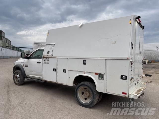 RAM 5500 Furgonetas caja abierta