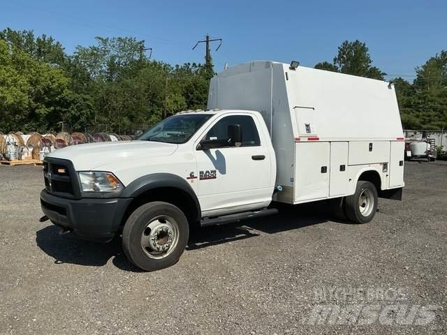 RAM 5500 Furgonetas caja abierta