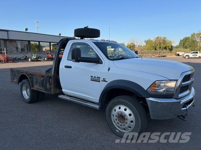 RAM 5500 Camiones plataforma