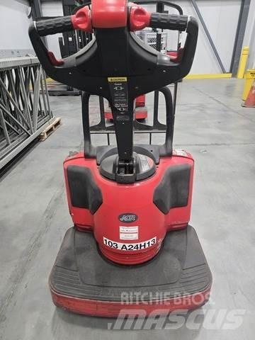 Raymond 8410 Transpaletas Manuales