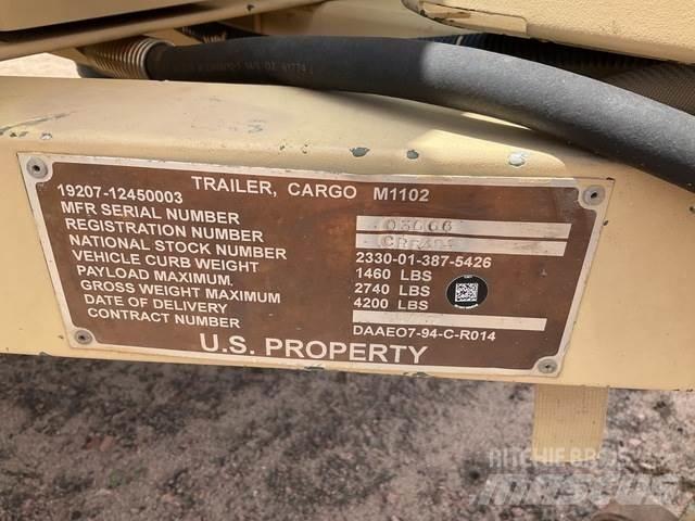  Raytheon M1102 Otros remolques