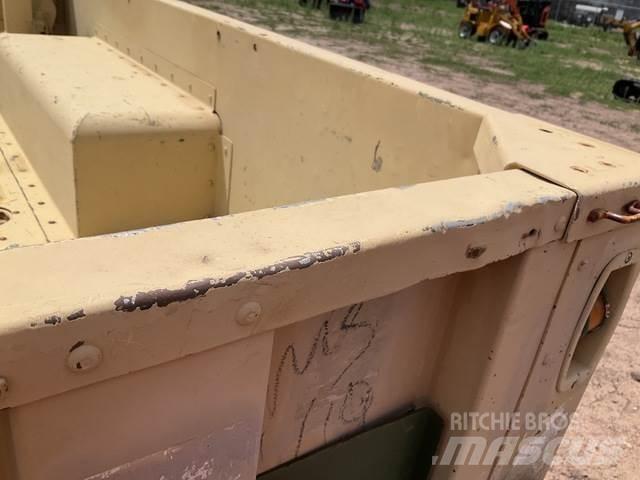  Raytheon M1102 Otros remolques