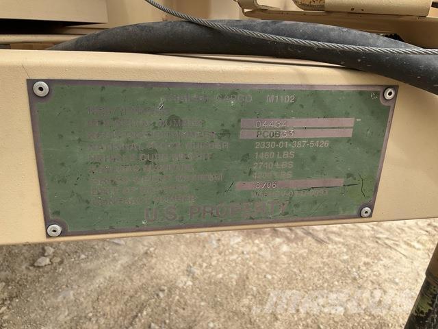  Raytheon M1102 Otros remolques