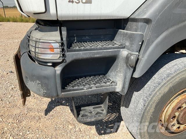 Renault Kerax Camiones bañeras basculantes o volquetes