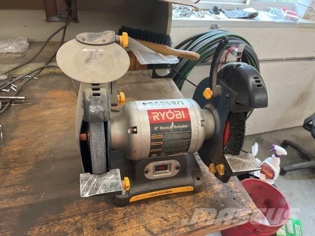  Ryobi BGH827 Máquinas moledoras