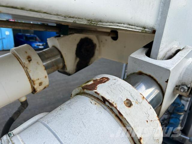 Scania P113ML Plataformas sobre camión