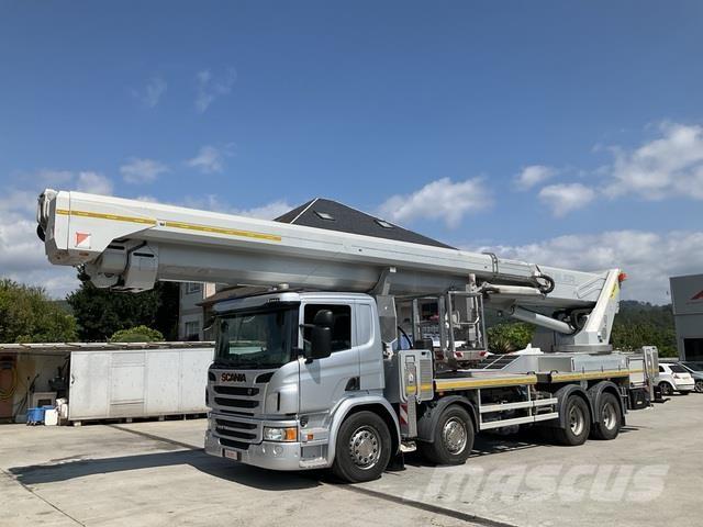 Scania P410LB Plataformas sobre camión