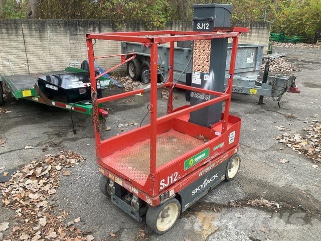 SkyJack SJ12 Ascensores de personal y montacargas de acceso